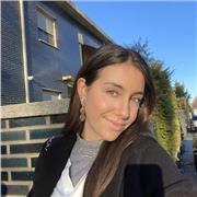 Profesora de inglés desde hace un año y medio en una a Denis para niños de entre 4 y 12 años